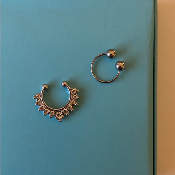 4pk 3 faux nose/septum rings and 1 ear cuff - Picture 3 of 4